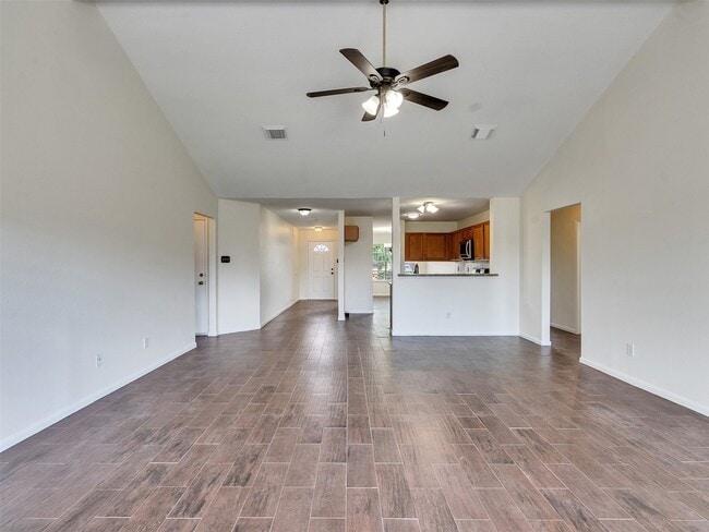 Building Photo - 10814 Bradford Way Dr