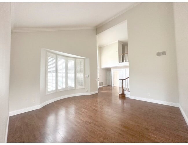 Building Photo - 19852 E Round Hill Ln