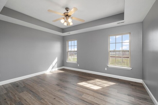 Building Photo - 1326 W Sackett St
