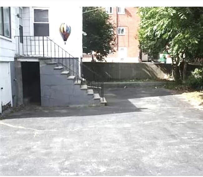 Building Photo - 8 Ralph Piteri Terrace