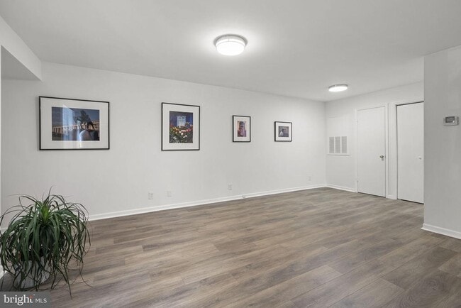 Building Photo - 10805 Hampton Mill Terrace