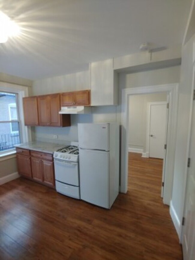 Building Photo - 2 Bedroom apartment - North End - 6/1
