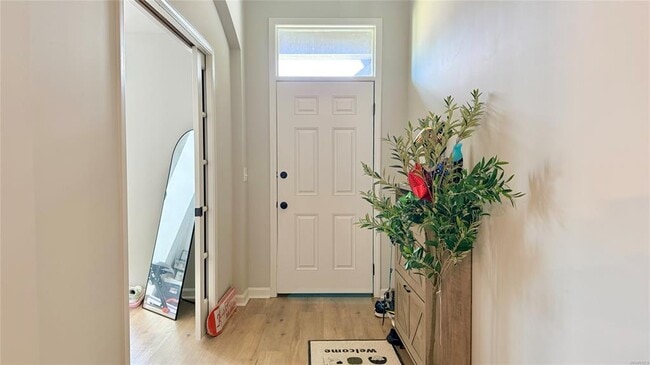 Building Photo - 9196 Cres Lodge Cir