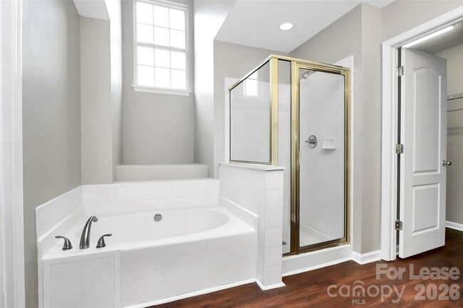 Building Photo - 6939 Brachnell View Dr