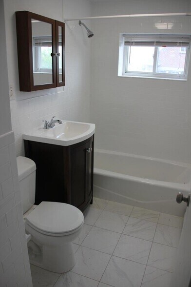 Building Photo - 14 Westford St