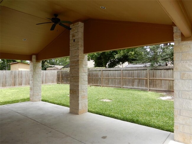 Building Photo - 15610 Morning Dove Dr