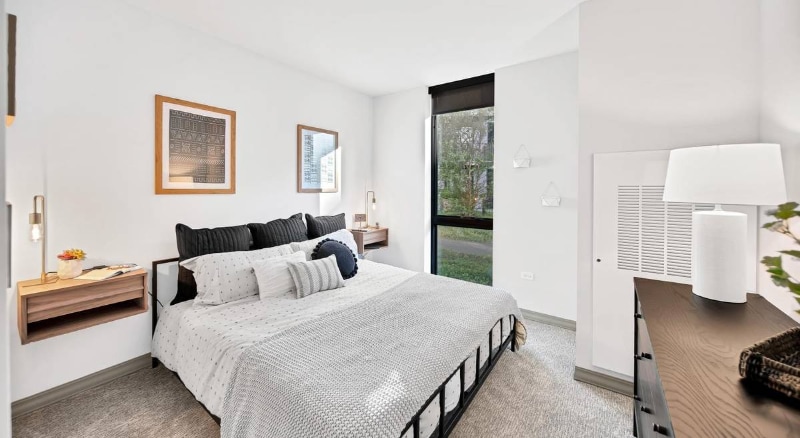 Building Photo - 2183 N Elston Ave