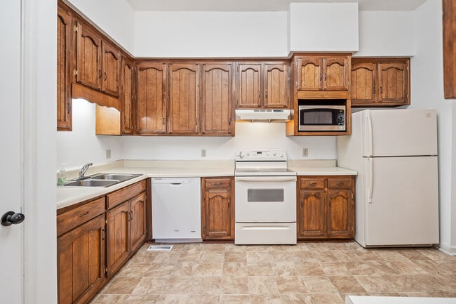 Building Photo - 378 Hermitage Ave