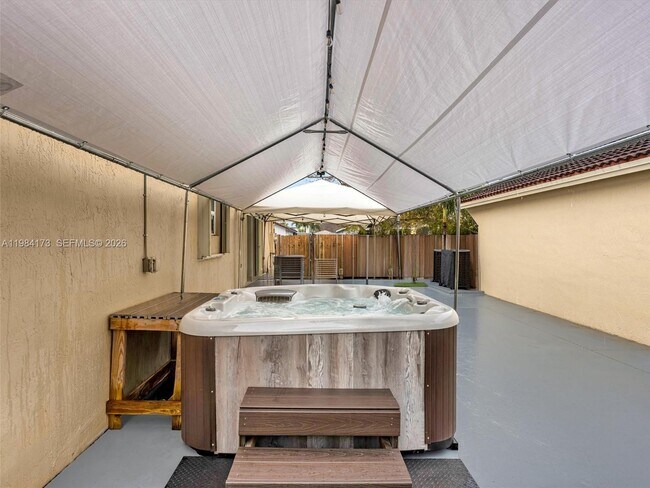 Building Photo - 7879 NW 193rd Ter