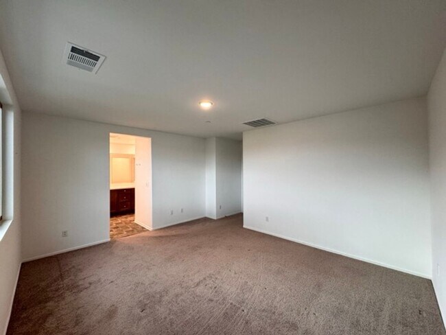 Building Photo - SOLAR INCLUDED! Stunning 3 Bedroom Home in...