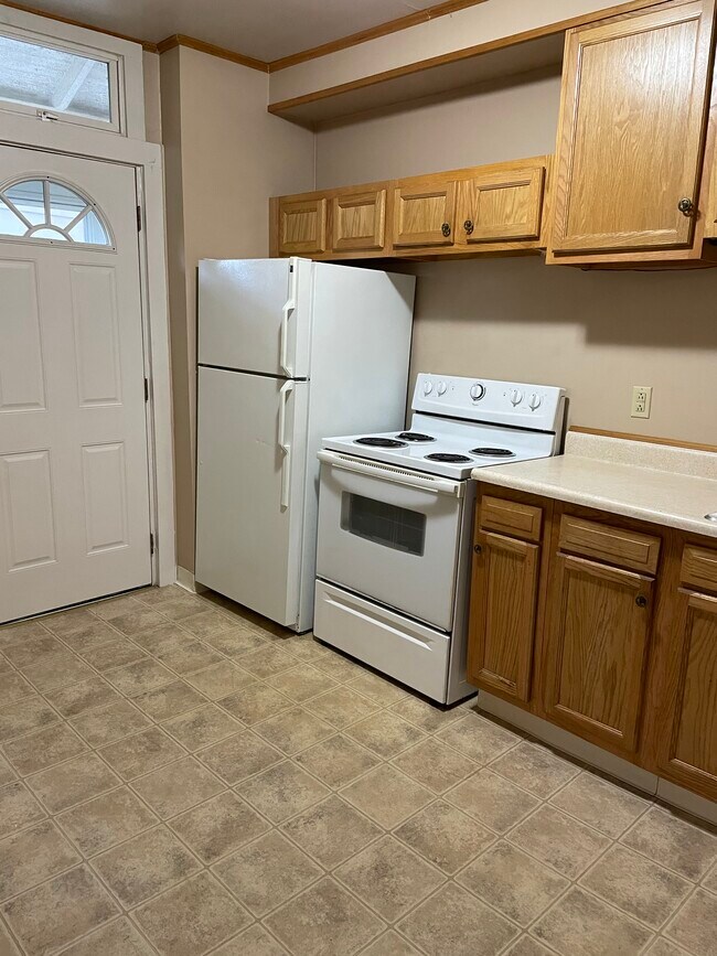 Kitchen - 355 Market St