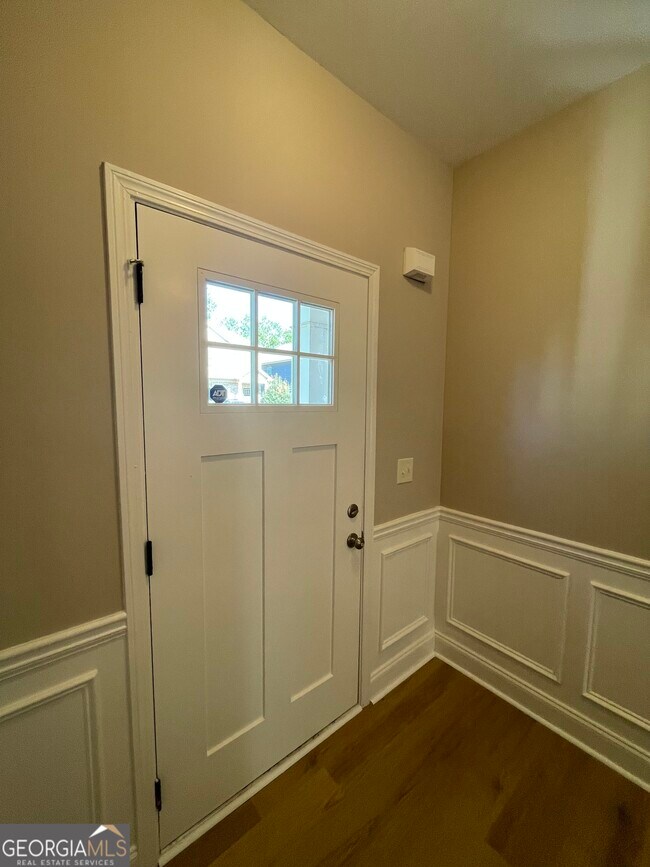 Building Photo - 495 Kirkland Dr