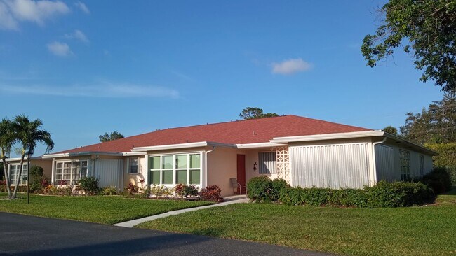 Building Photo - 4515 NW 3rd Ct