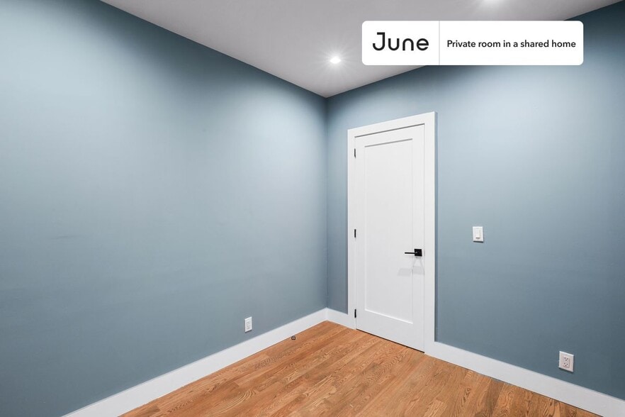 Building Photo - Room in Shared 4 bed/2 bath home in West Harlem