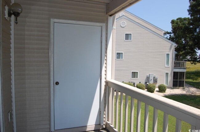 Building Photo - 1095 Plantation Dr