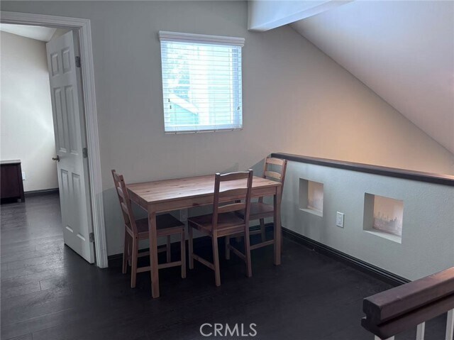 Building Photo - 655 Alder Ln