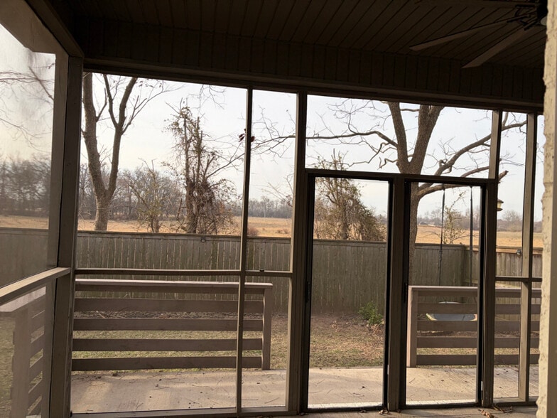 Building Photo - 2603 SW Hampton Ave