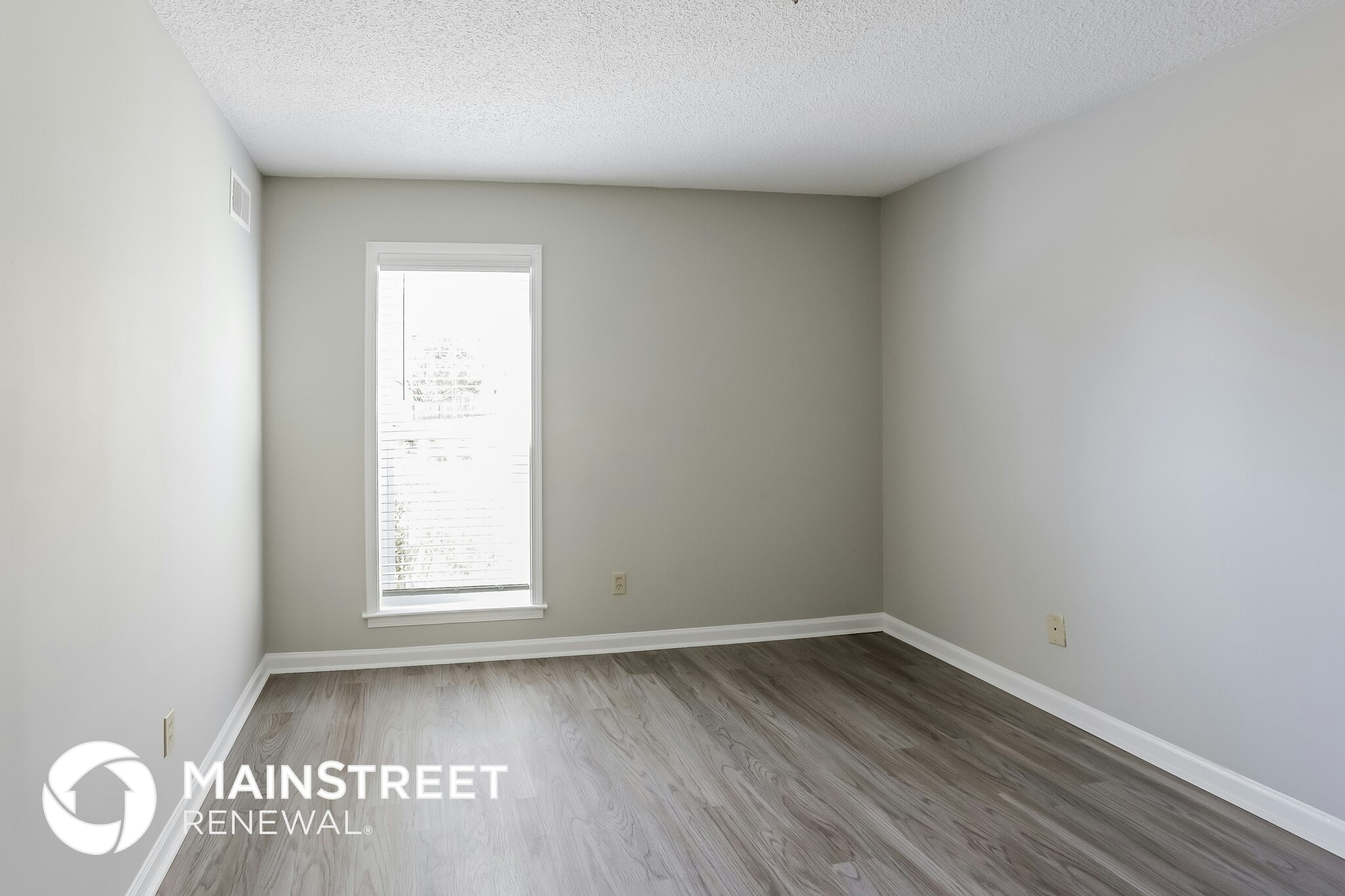 Building Photo - 4454 Westbury Dr