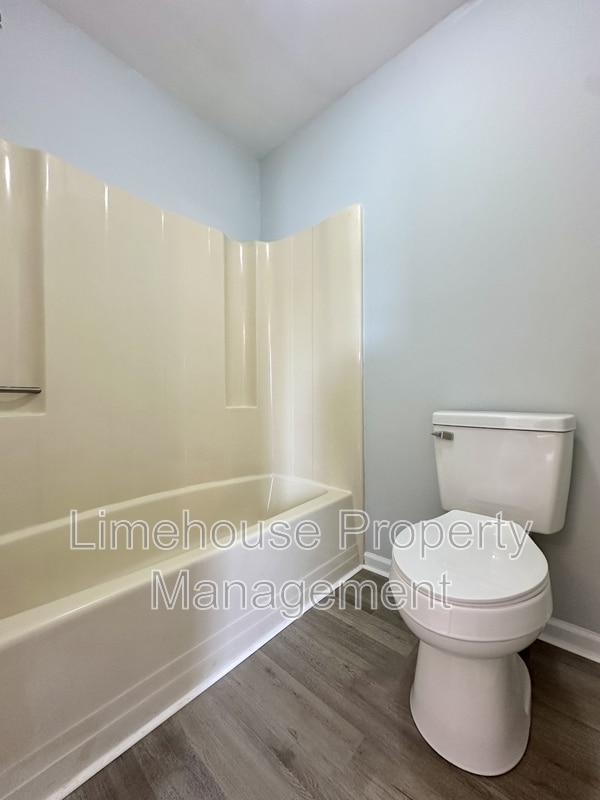 Building Photo - 4567 Genoa Cir