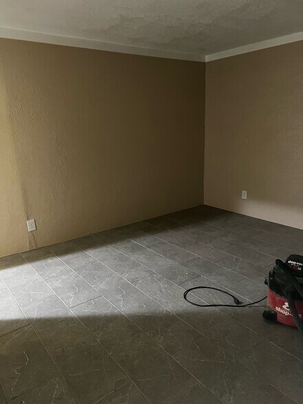 bedroom 4 - 129 Osage St