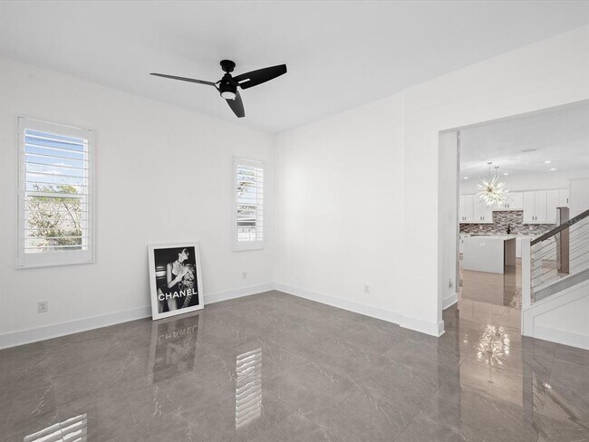 Building Photo - 5002 W Idaho St