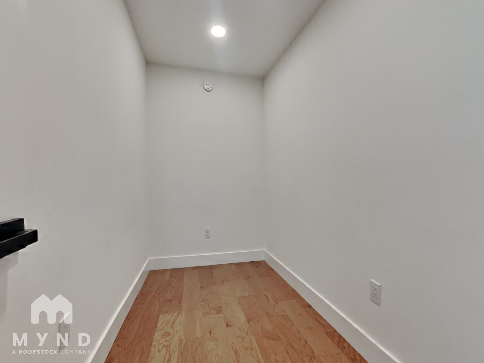 Building Photo - 1603 Rutland Dr
