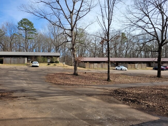 Building Photo - The Ranch
