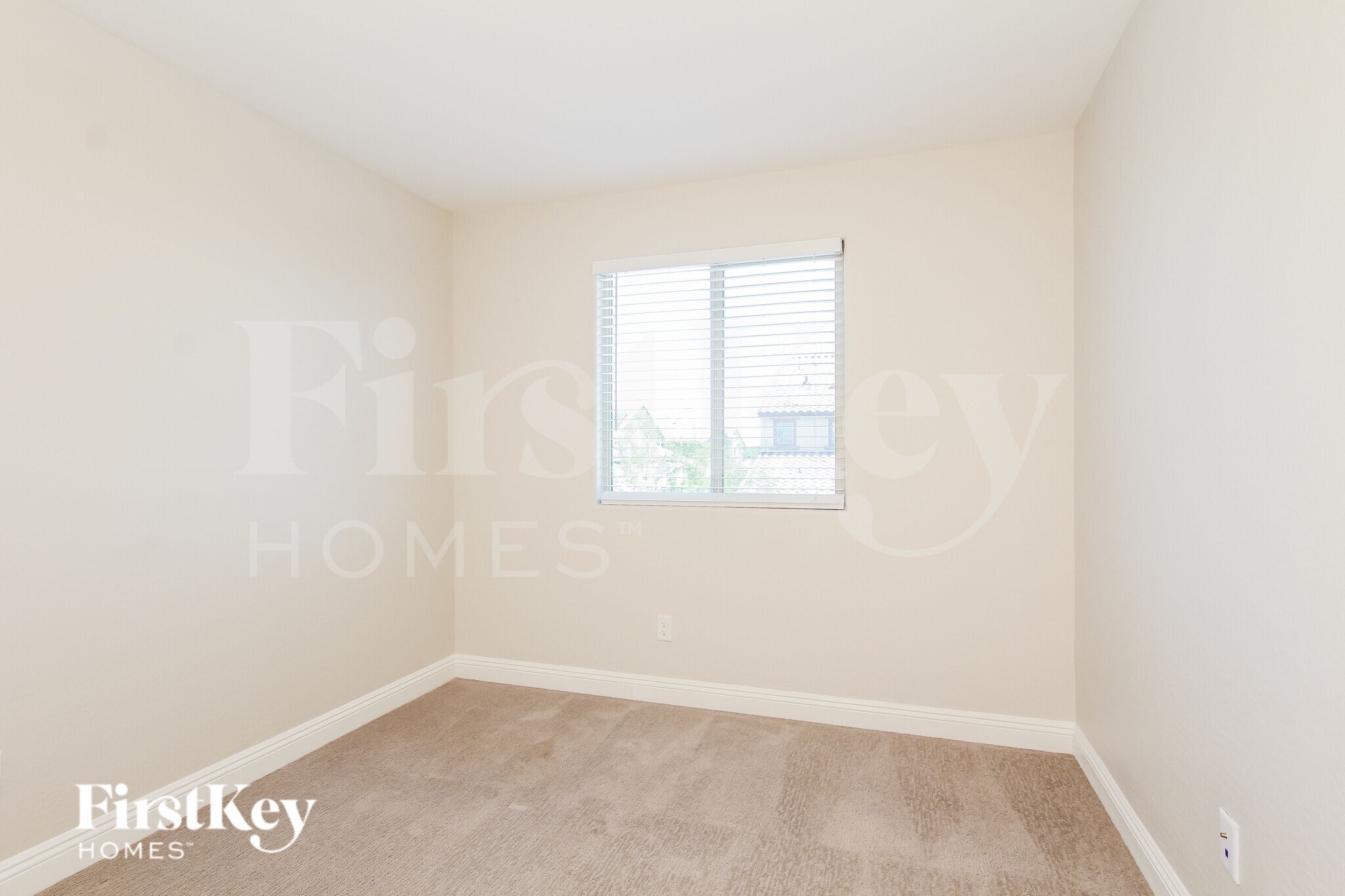 Building Photo - 1023 S 151st Ln