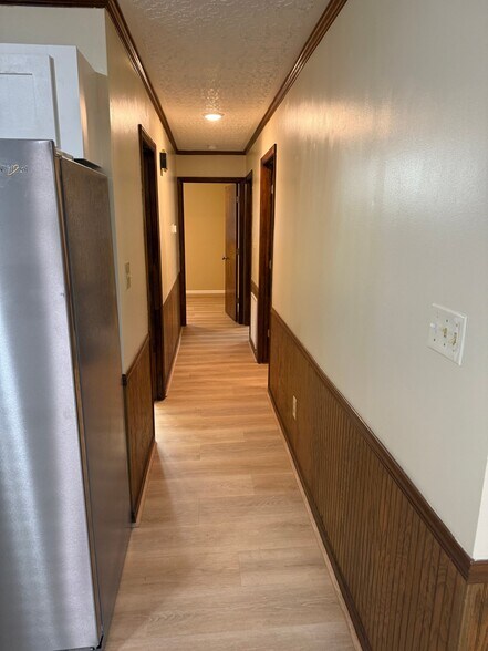 Building Photo - 1722 Maple Ln