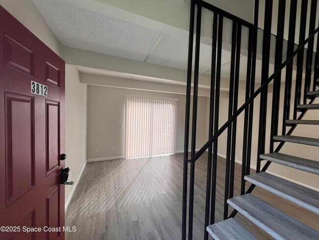 Building Photo - 3812 Overlook Dr