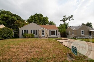 Building Photo - 3 Bedroom / 2 Bath Home! | Omaha, Ne