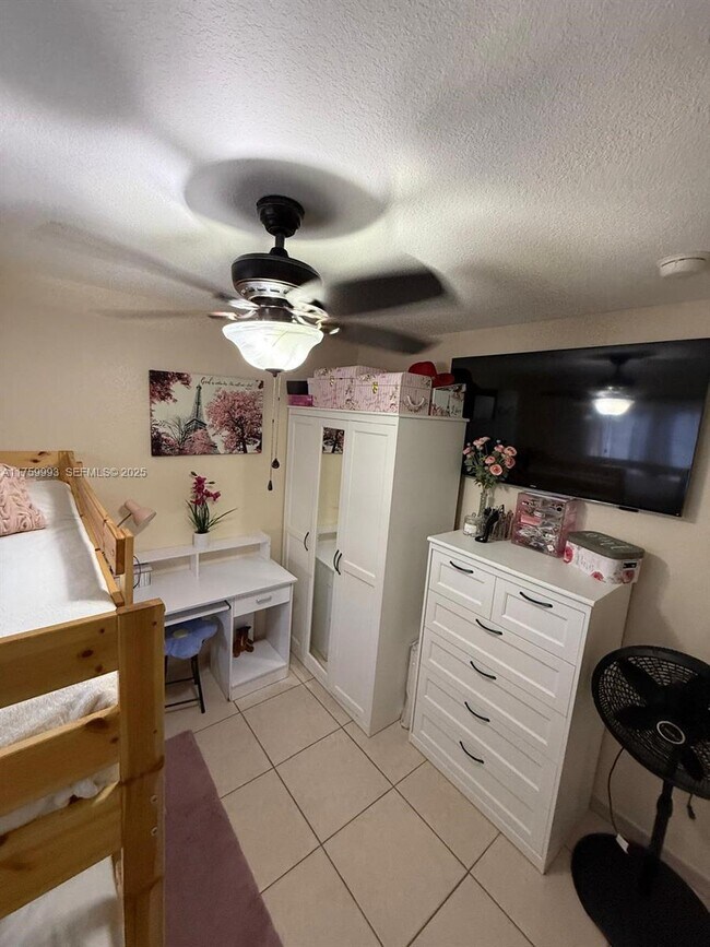 Building Photo - 9315 NW 114th Ln