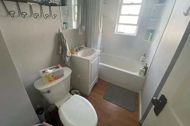 Building Photo - 54 Sunset Rd