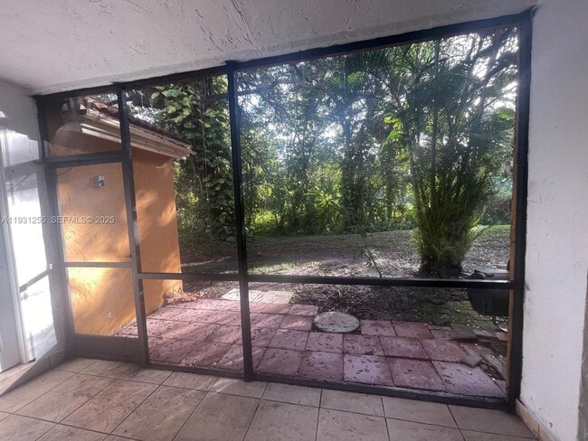 Building Photo - 3846 Coral Tree Cir