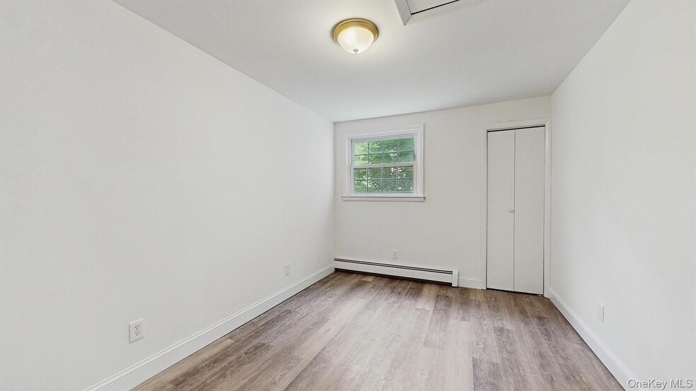 Building Photo - 37 Shady Creek Rd