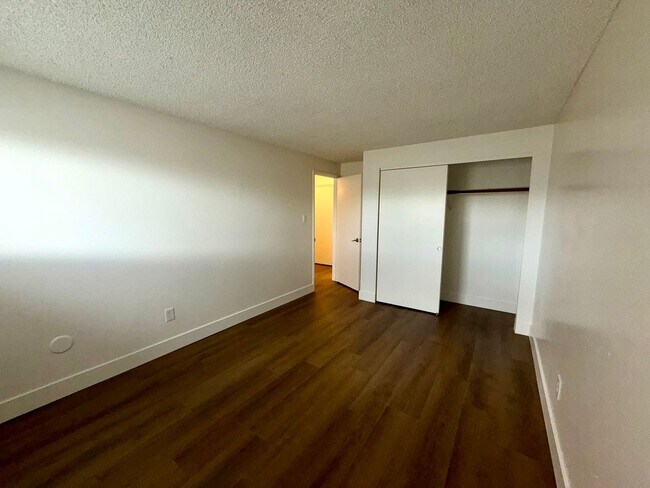 Building Photo - 1643 York Wy