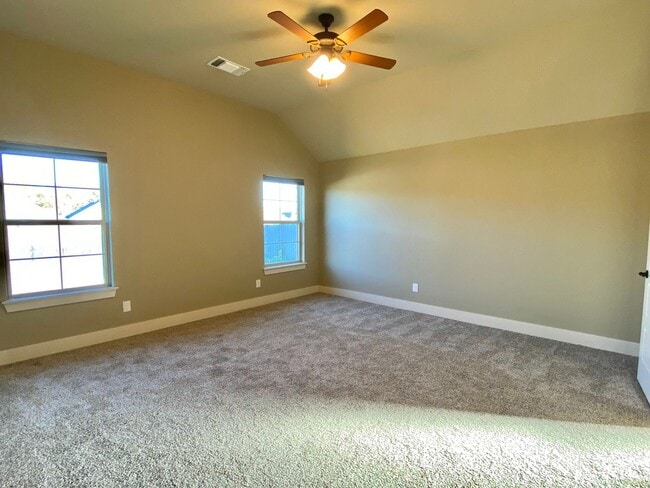 Building Photo - 2011 Allora Ct