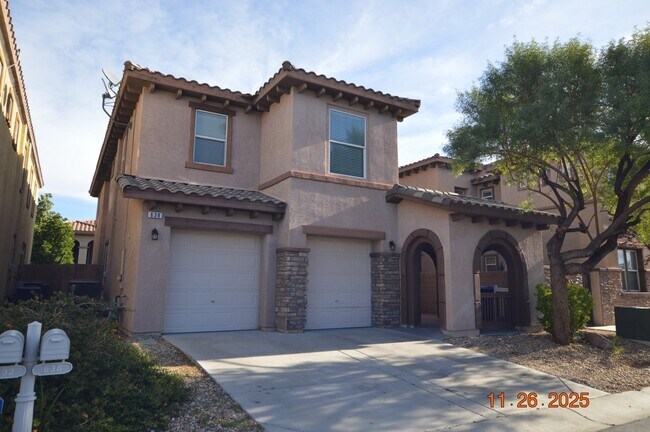 Building Photo - 638 Harvester Course Dr