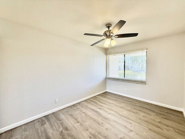 Building Photo - AVAILABLE NOW!! GORGEOUS 3 Bedroom 3 Bathroom Condo Rancho Mirage!!!