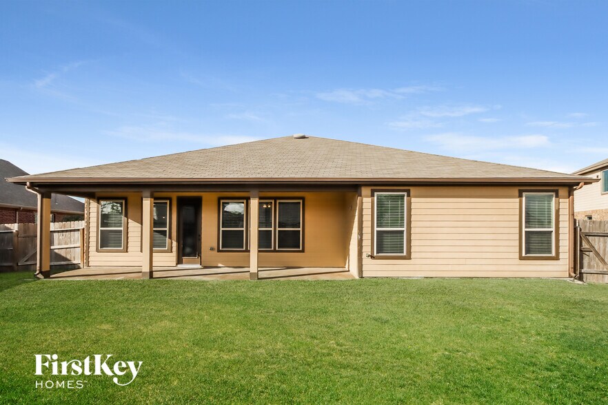 Building Photo - 25515 Kensington Lk Dr