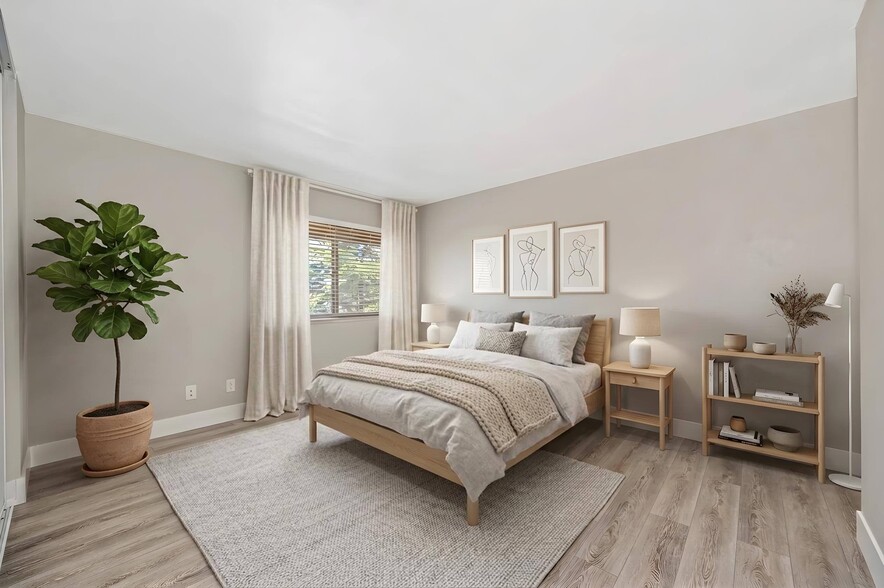 Building Photo - Rollingwood Condominium Rentals