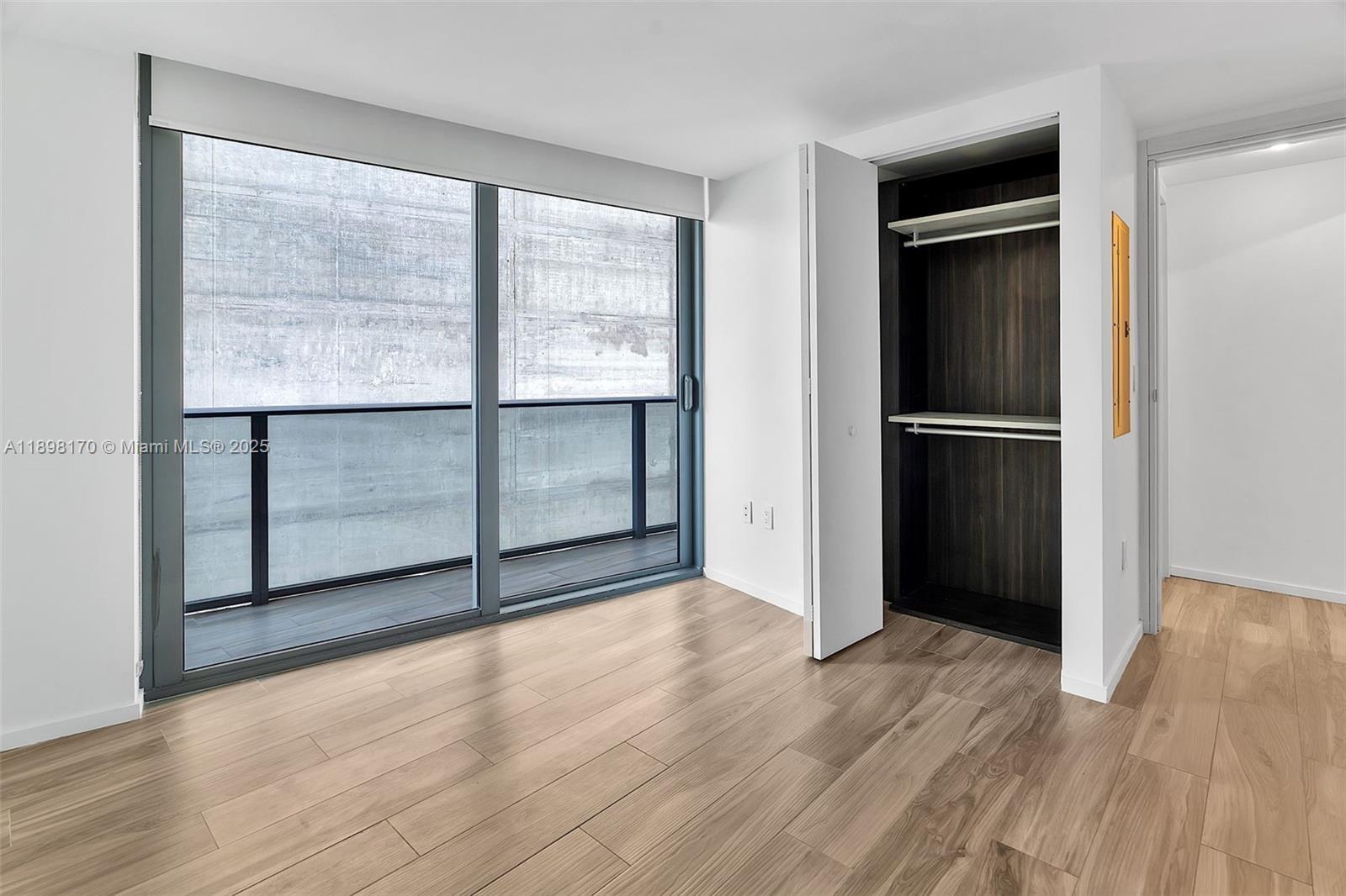 Building Photo - 801 S Miami Ave