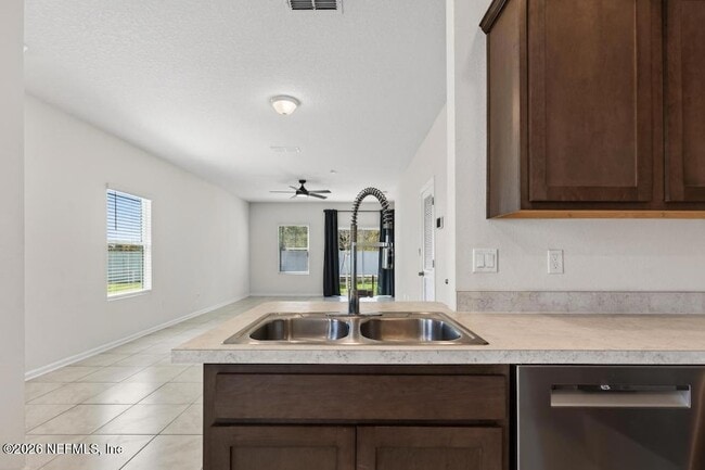 Building Photo - 909 Capitol Pkwy