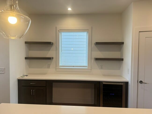 Building Photo - 1822 16th Ave N