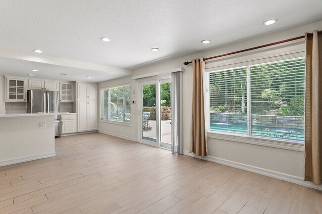 Building Photo - Beautiful 4-Bedroom Home with Private Pool...