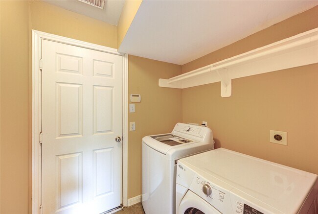 Building Photo - 22122 Shady Heath Ln
