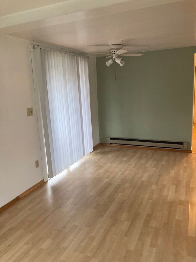 Building Photo - CHARMING 3 BEDROOM IN SEATTLE
