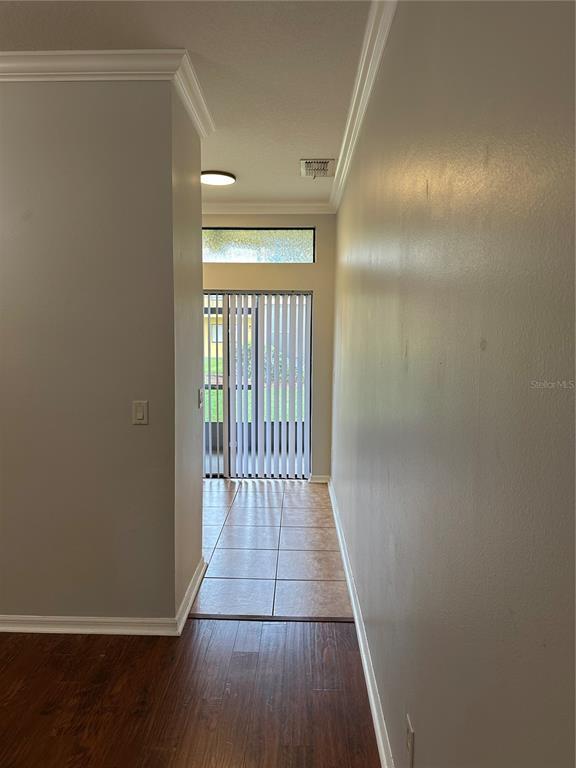 Building Photo - 6007 Scotchwood Glen