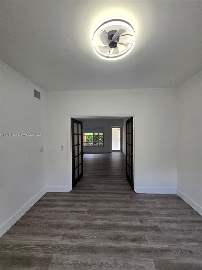 Building Photo - 2131 Calais Dr