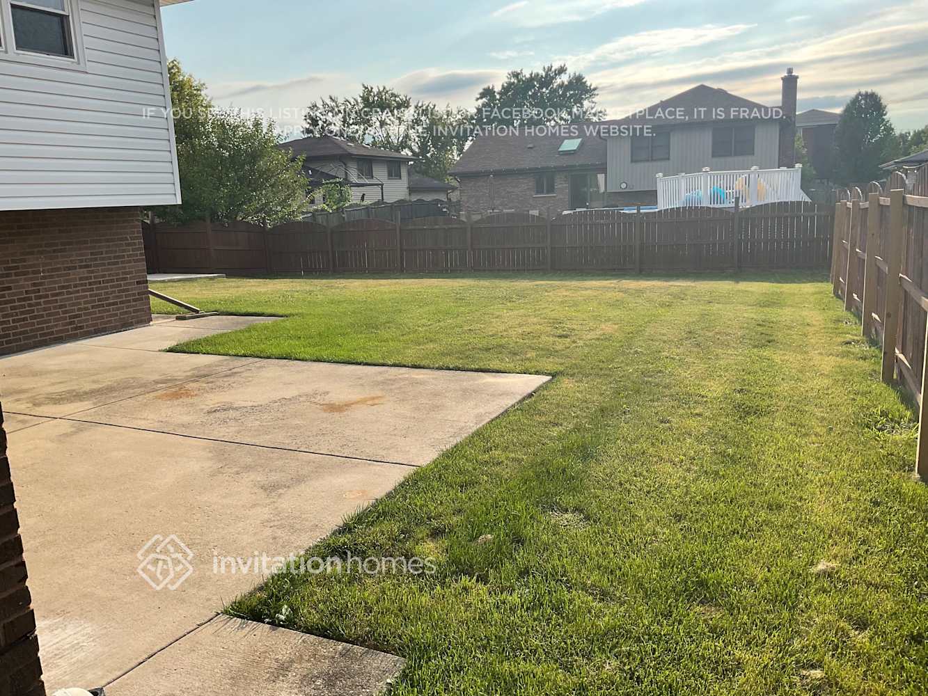 Building Photo - 16632 Parkview Ave